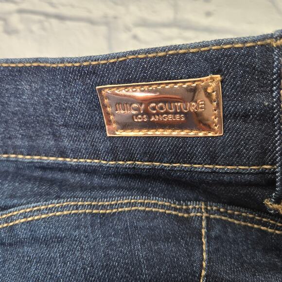 Juicy Couture Flaunt It Bottom Enhancing Dark Wash Denim Cuffed Bermudas size 10 - Picture 8 of 13